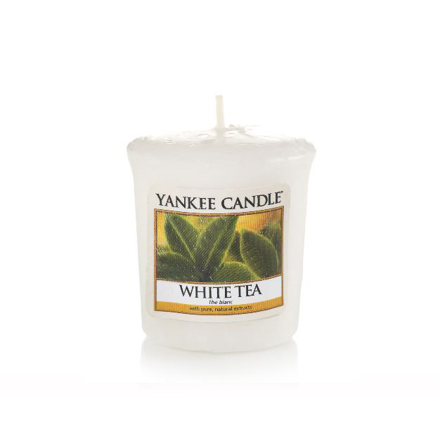 img_610388_174611votivewhiteteayankeecandle La Chicchera
